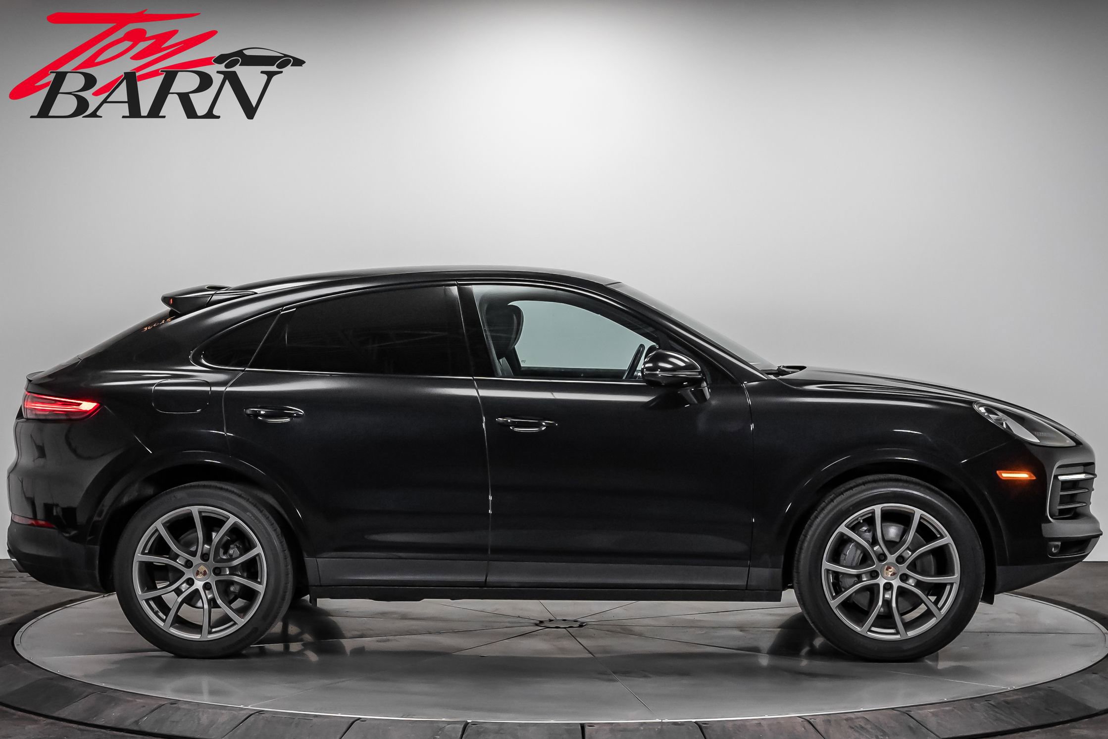 Used 2022 Porsche Cayenne S image 6