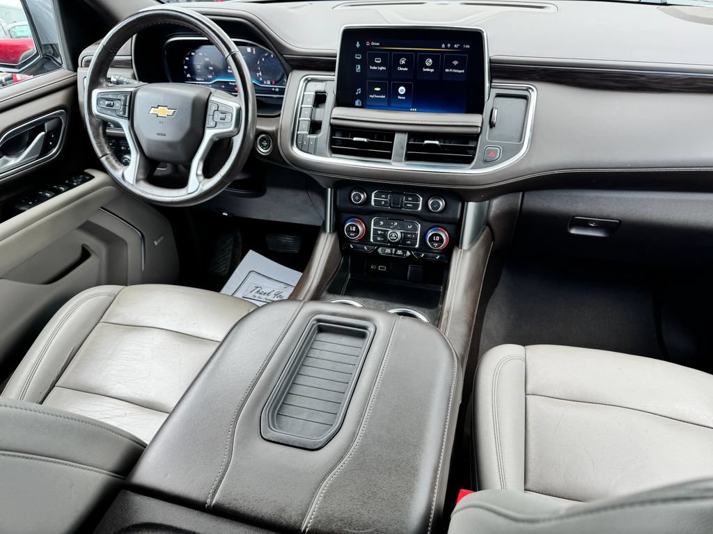 Used 2022 Chevrolet Suburban LT w/ Luxury Package AWD/4WD image 12