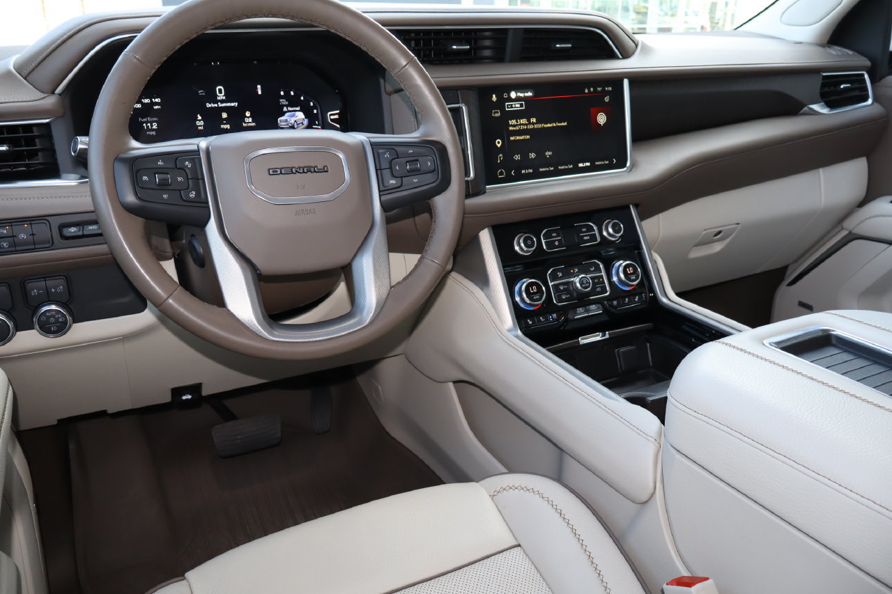Used 2024 GMC Yukon Denali RWD image 5