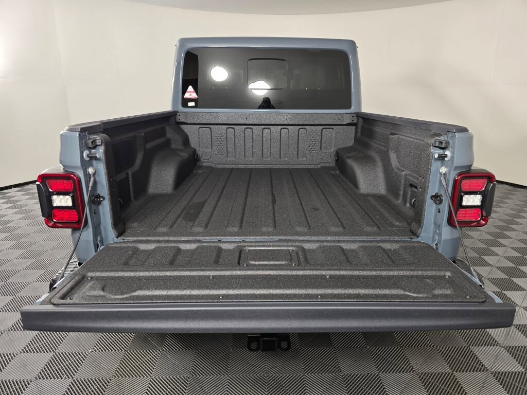 New 2026 Jeep Gladiator Mojave image 15