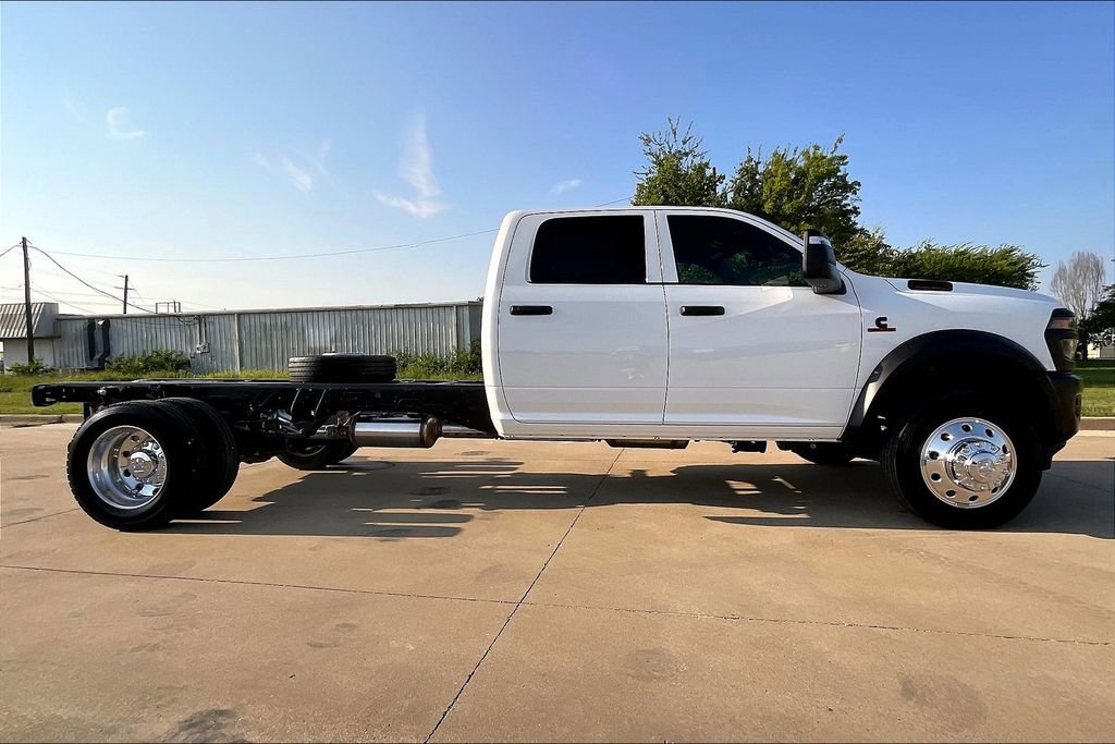 New 2026 RAM 5500 Tradesman AWD/4WD image 15