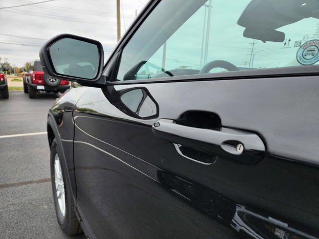 New 2026 Ford Explorer Active image 30