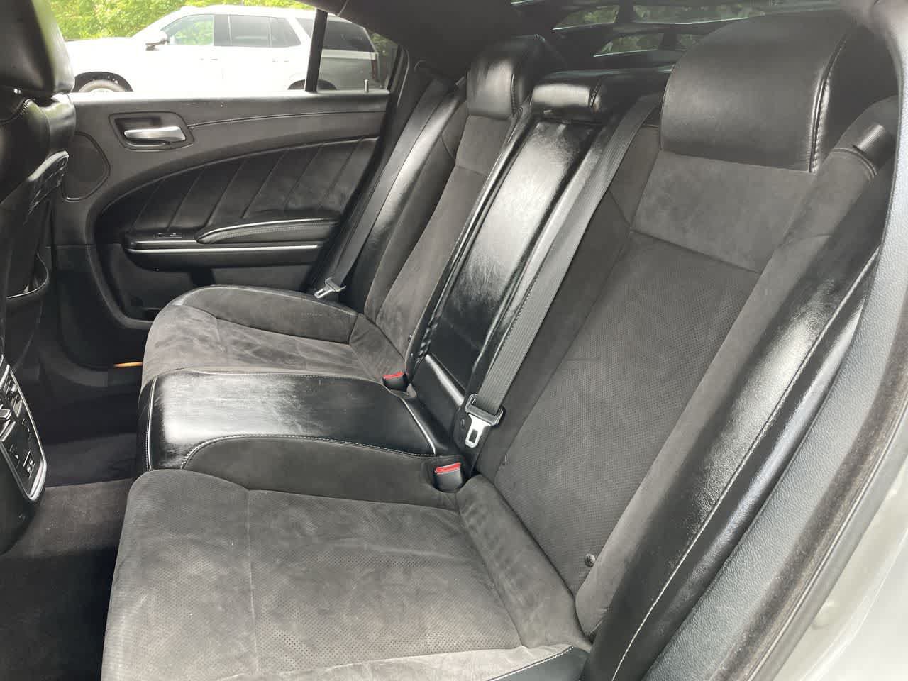 Used 2018 Dodge Charger R/T Scat Pack RWD image 18