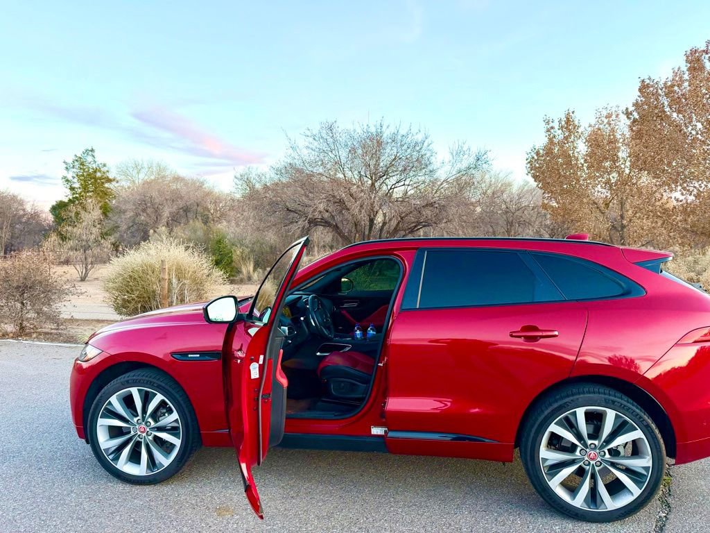 Used 2017 Jaguar F-PACE R-Sport AWD/4WD image 3