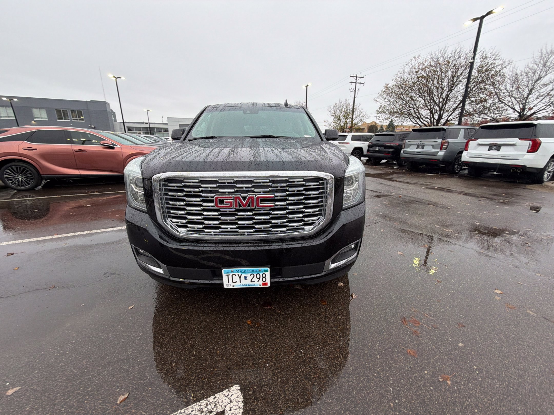 Used 2018 GMC Yukon Denali w/ Open Road Package AWD/4WD image 2