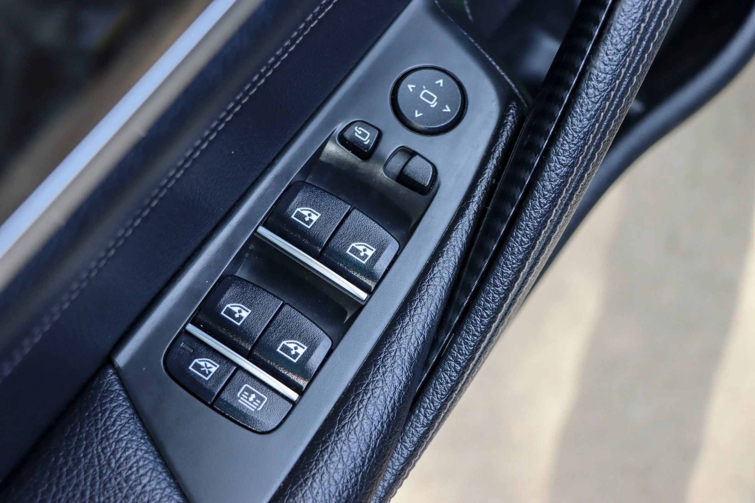 Used 2018 BMW 540i w/ Premium Package RWD image 14