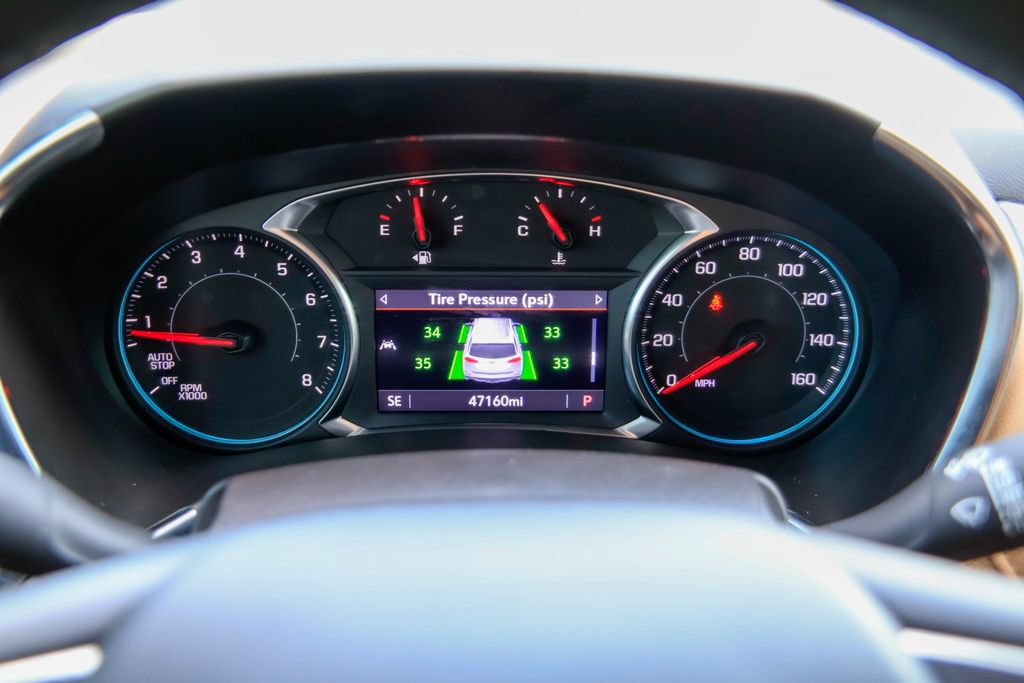 Used 2024 Chevrolet Equinox Premier FWD image 11