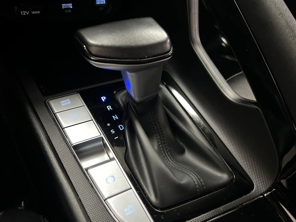 Used 2023 Hyundai Elantra Limited image 26