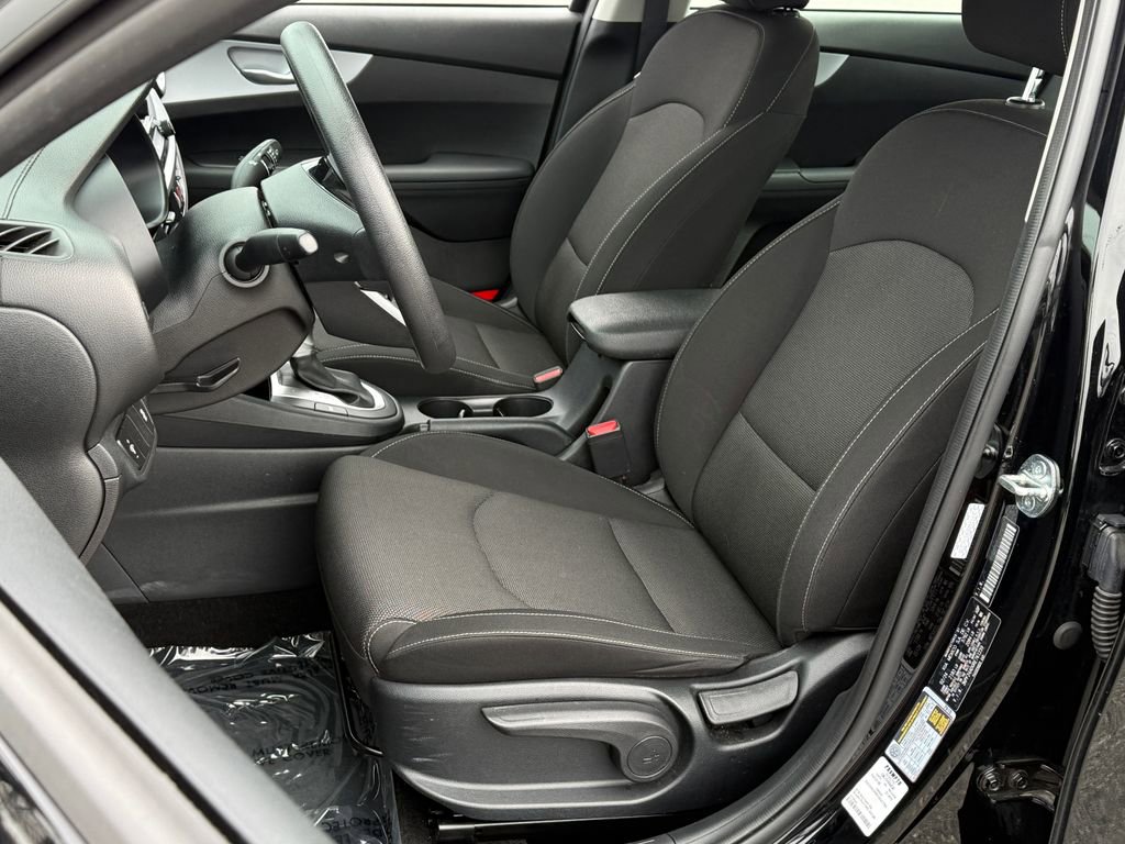 Used 2024 Kia Forte LXS image 18