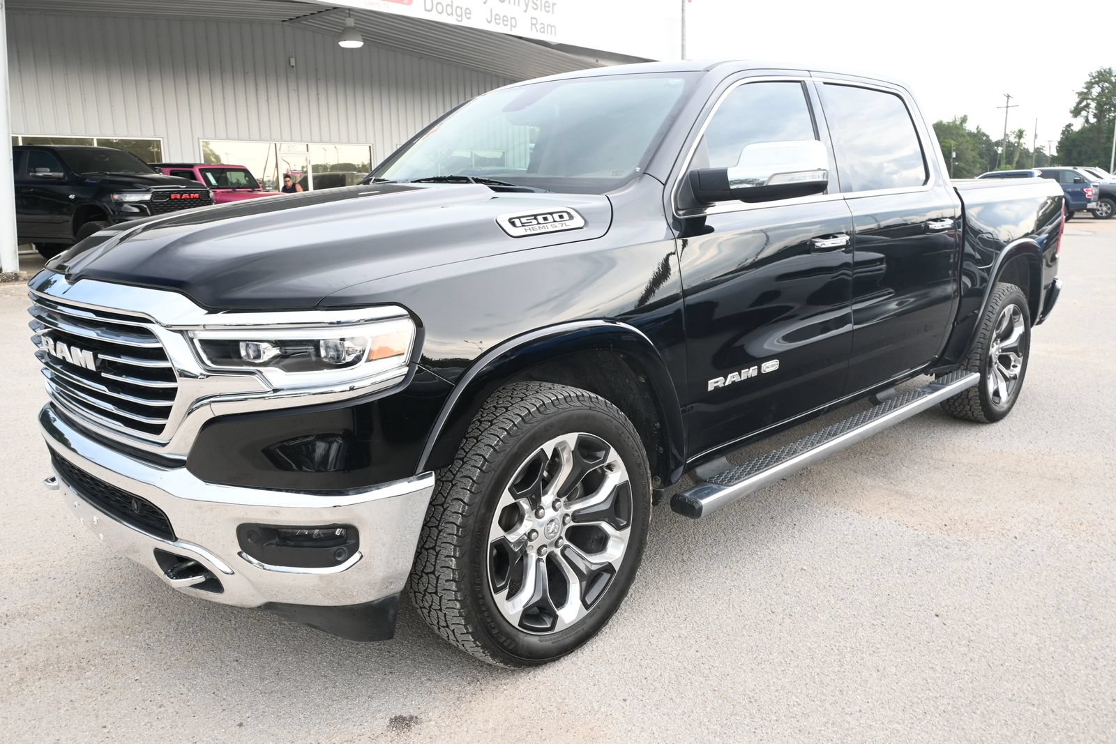 Used 2019 RAM 1500 Limited AWD/4WD image 5