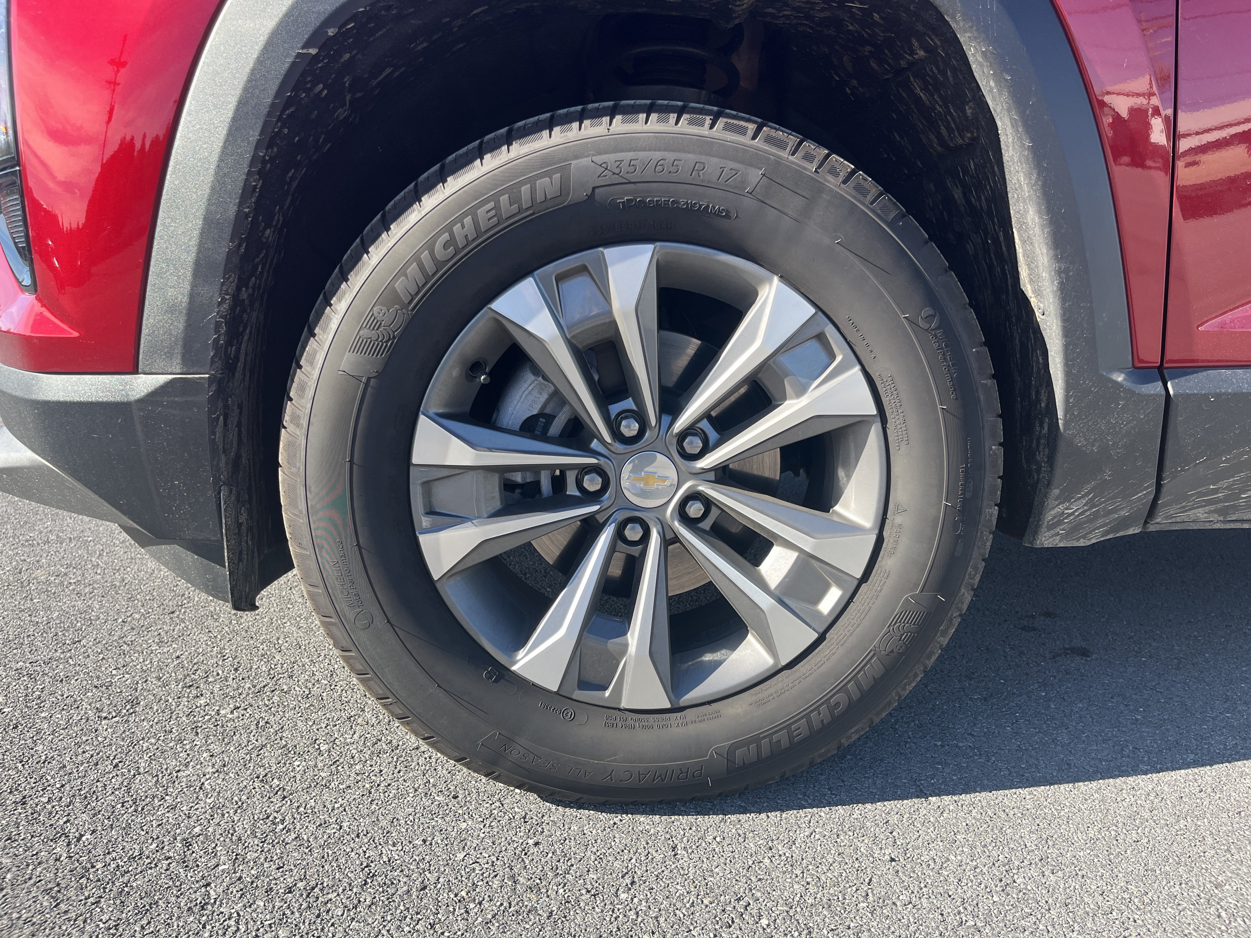Used 2026 Chevrolet Equinox LT AWD/4WD image 16