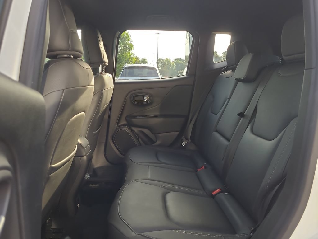 Used 2020 Jeep Renegade Altitude AWD/4WD image 13