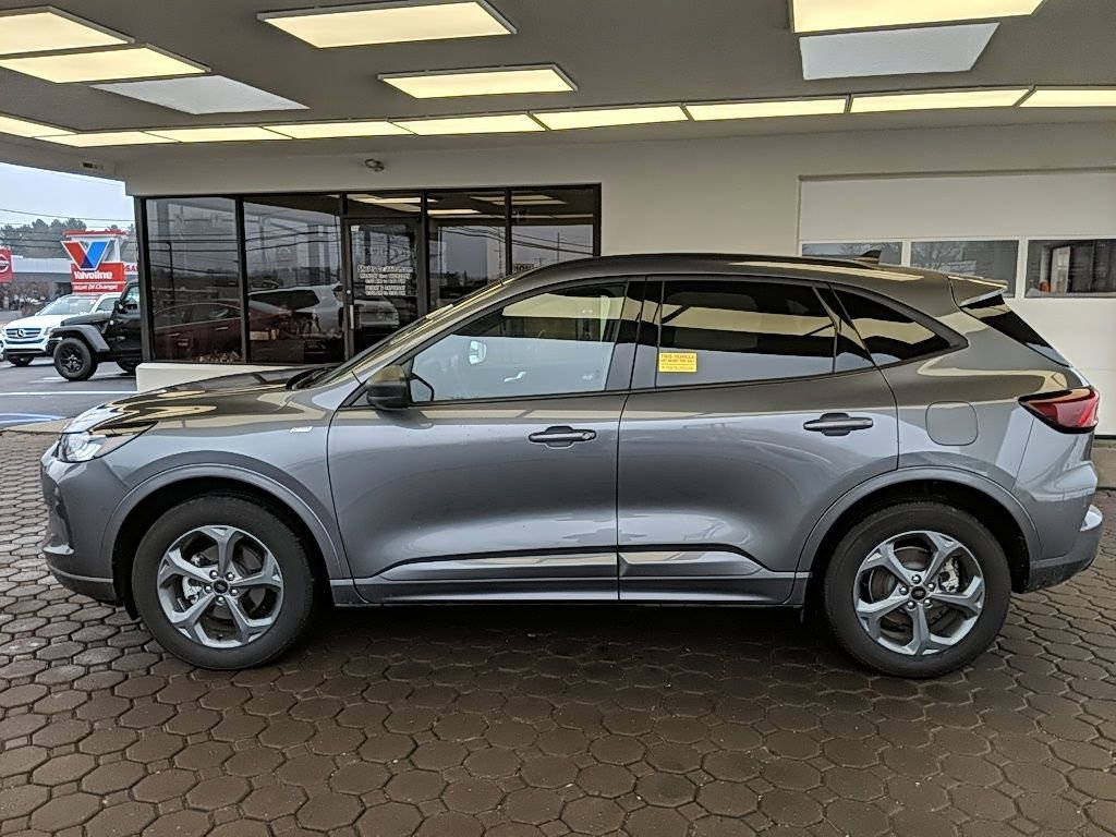 Used 2024 Ford Escape ST-Line w/ Tech Pack #1 image 9