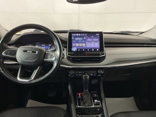 Used 2022 Jeep Compass Limited AWD/4WD image 15