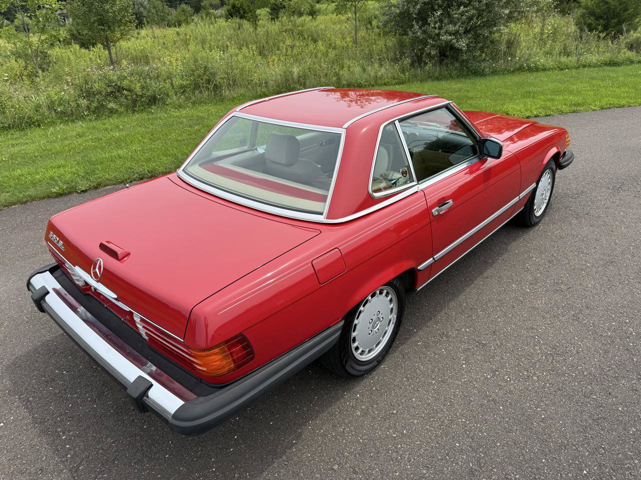 Used 1988 Mercedes-Benz 560 SL image 34
