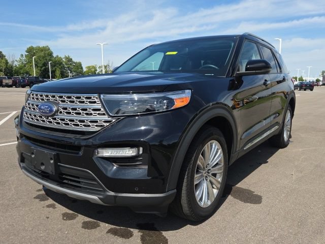 Used 2023 Ford Explorer Limited w/ Limited Technology Package AWD/4WD image 2