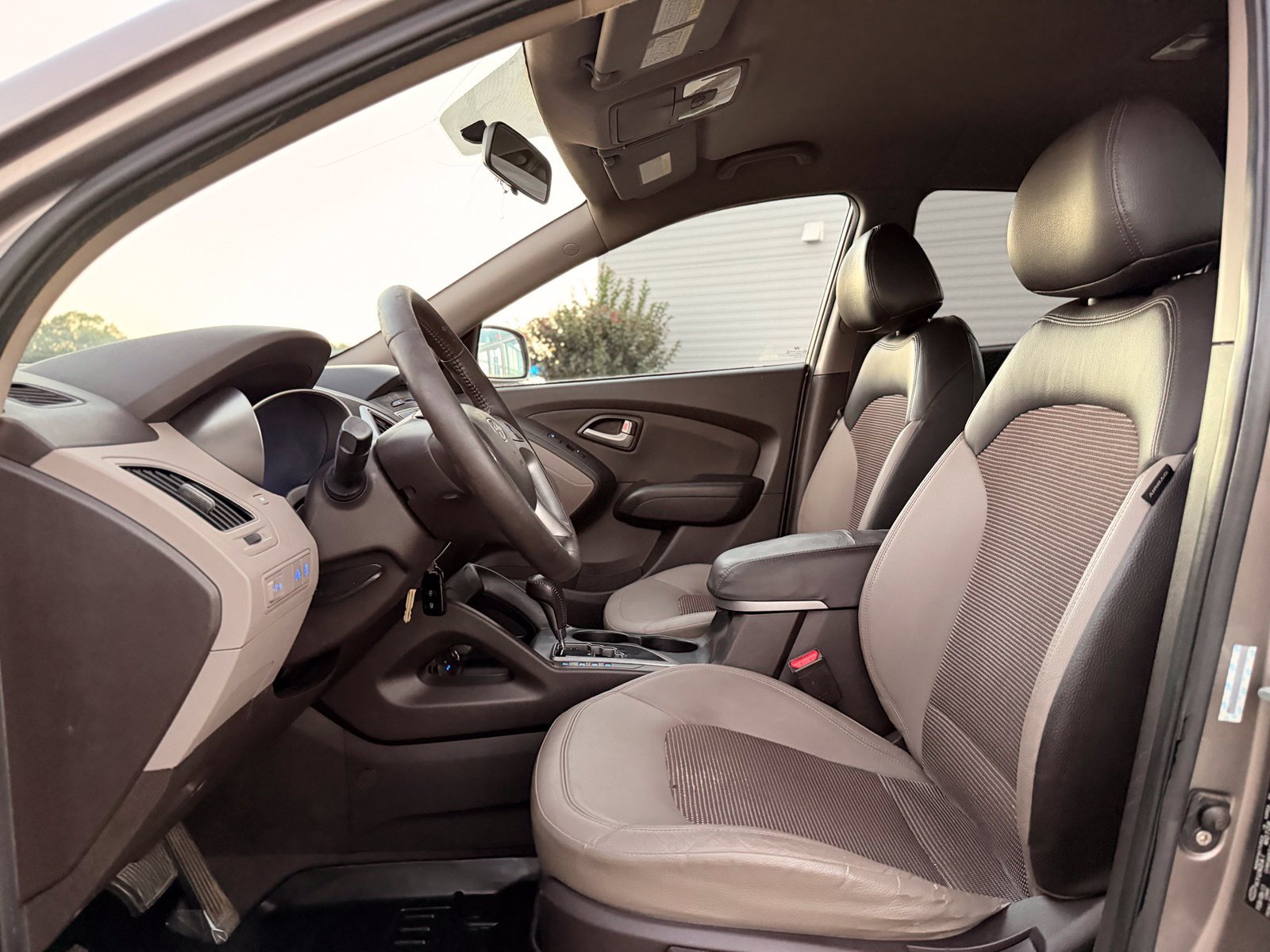 Used 2011 Hyundai Tucson GLS FWD image 16