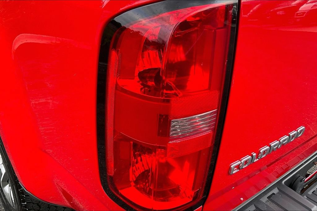 Used 2015 Chevrolet Colorado Z71 AWD/4WD image 28