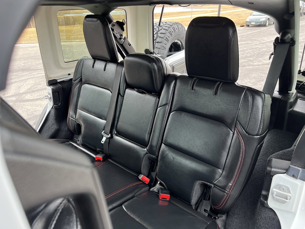 Used 2019 Jeep Wrangler Unlimited Rubicon w/ Dual Top Group image 37