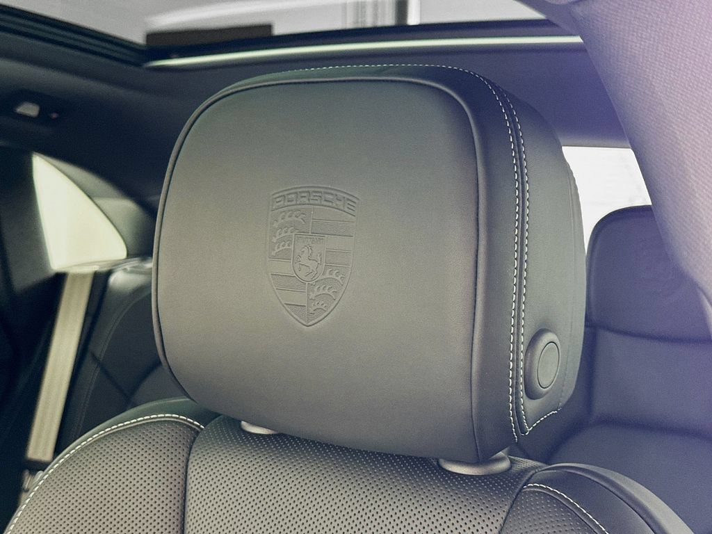 New 2026 Porsche Macan Turbo AWD/4WD image 14