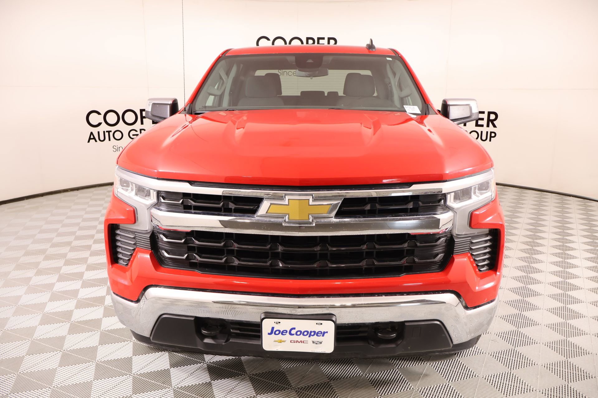 Used 2023 Chevrolet Silverado 1500 LT AWD/4WD image 9