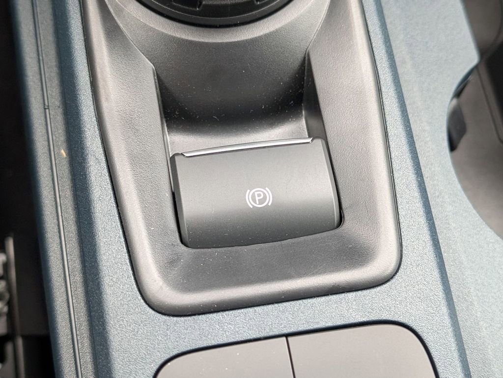 New 2025 Ford Maverick XLT image 34