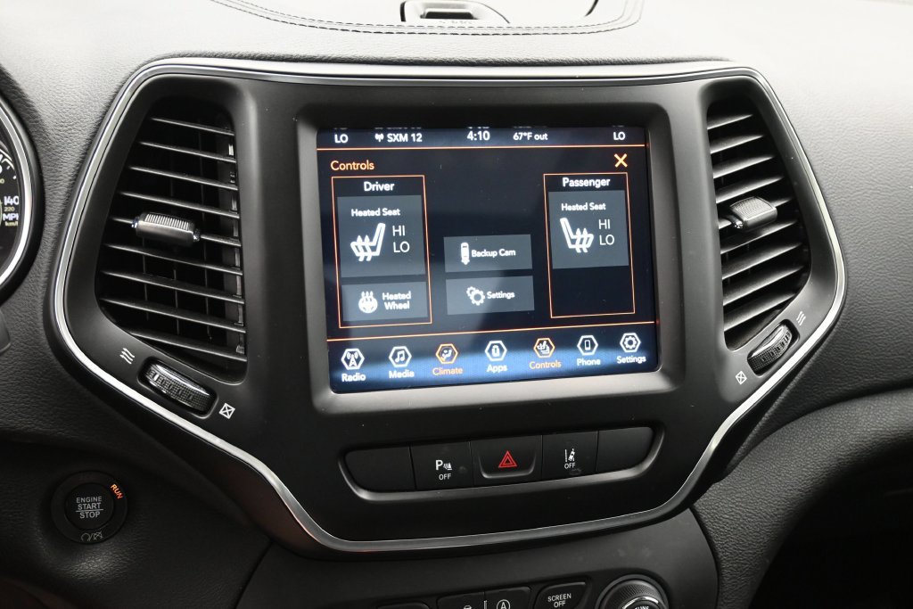 Used 2021 Jeep Cherokee Latitude Lux w/ Sun & Sound Group AWD/4WD image 19