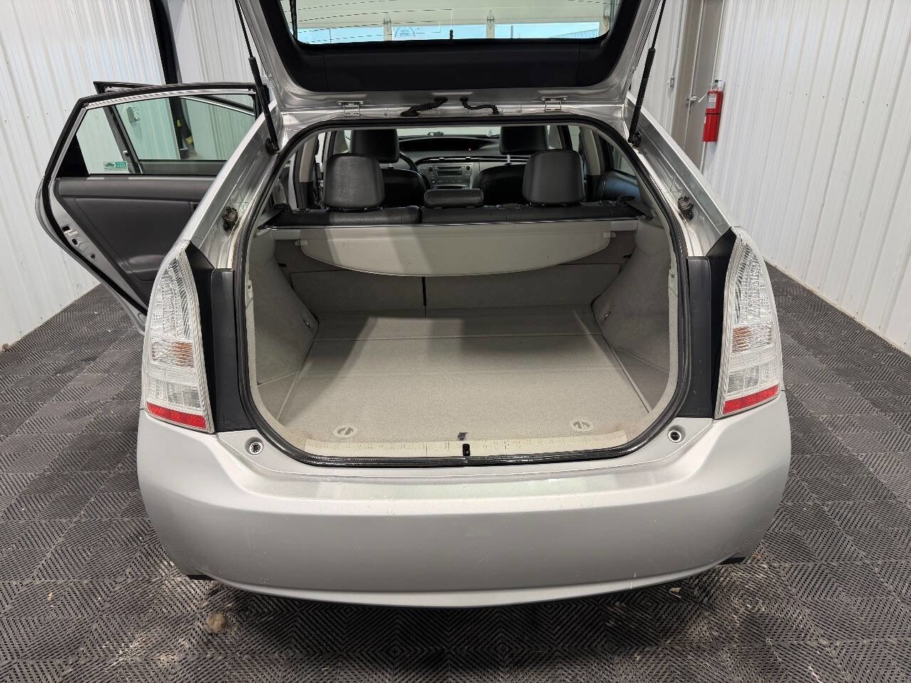 Used 2010 Toyota Prius Five image 22