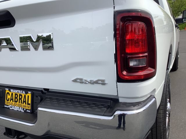 New 2026 RAM 2500 Tradesman w/ Chrome Appearance Group AWD/4WD image 42