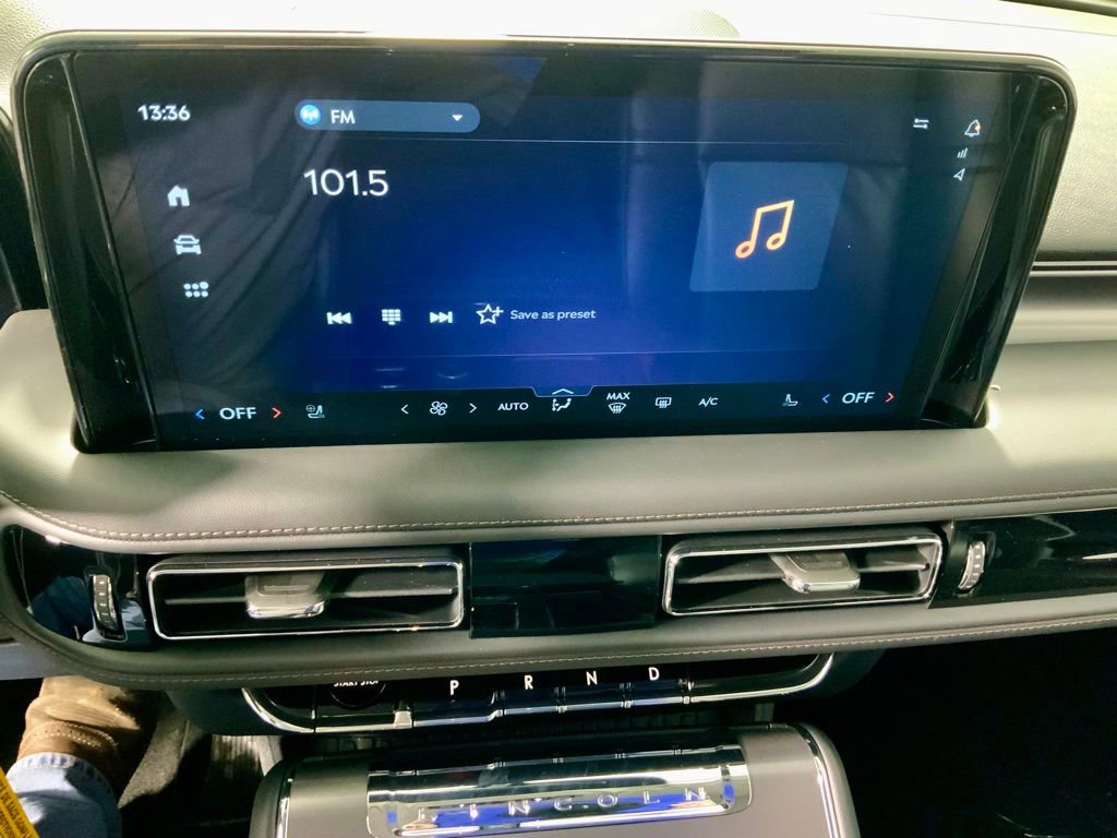 New 2026 Lincoln Aviator AWD image 25
