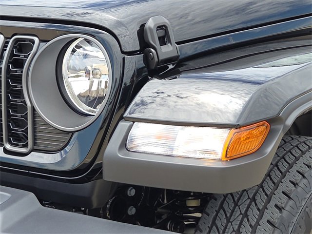 New 2025 Jeep Gladiator Sport image 4