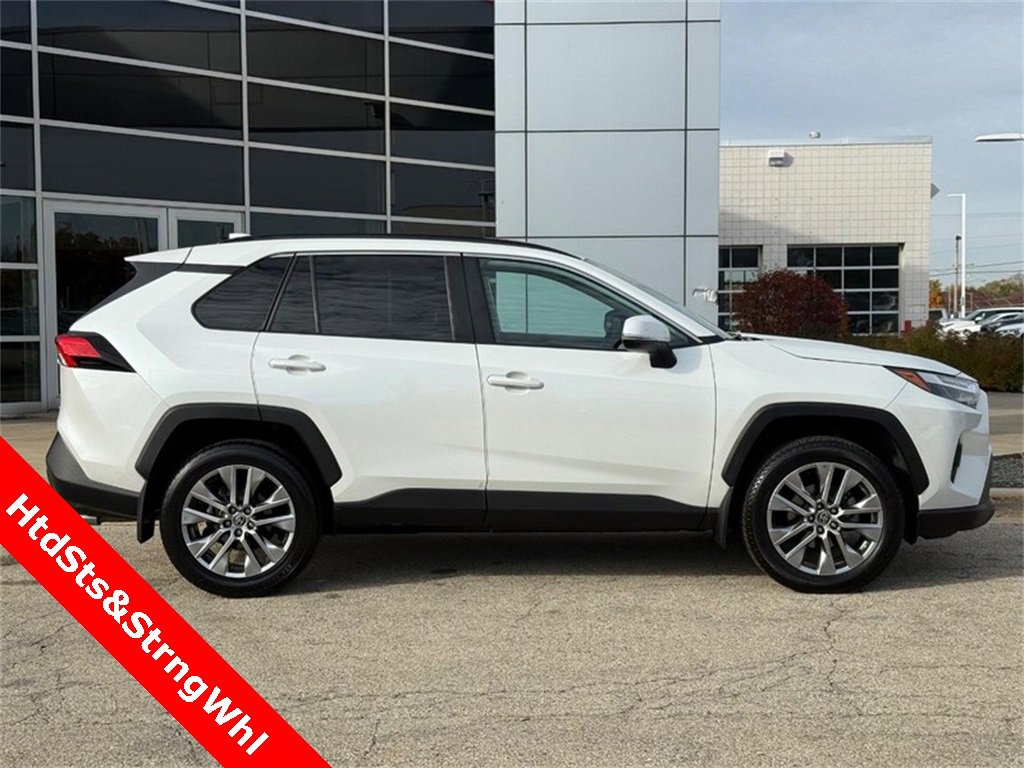 Used 2023 Toyota RAV4 XLE Premium image 2