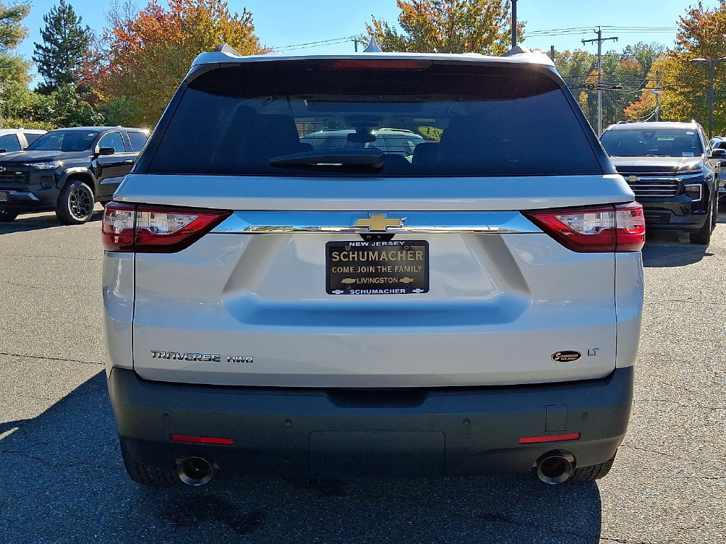 Certified 2021 Chevrolet Traverse LT w/ LT Premium Package AWD/4WD image 5