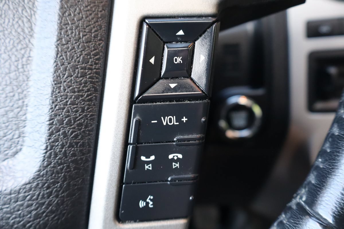 Used 2015 Ford Expedition Limited w/ Equipment Group 301A AWD/4WD image 33