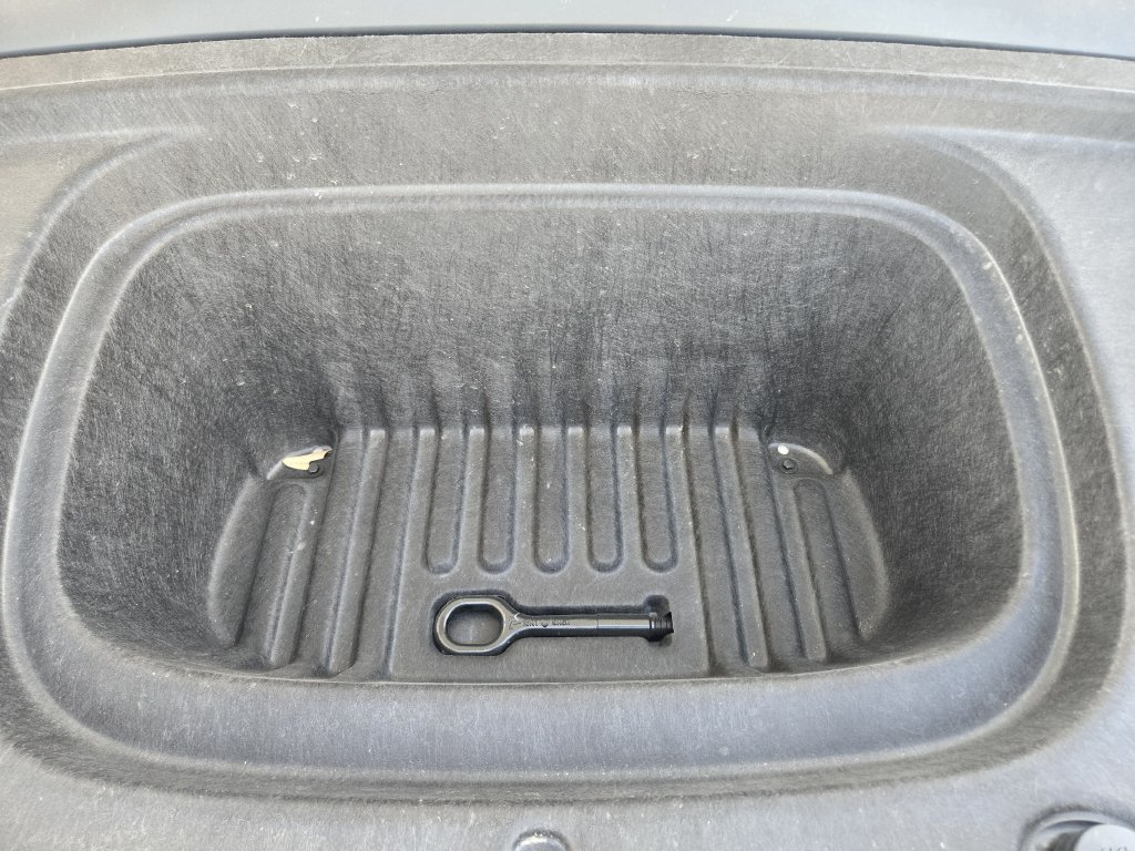 Used 2026 Tesla Model Y AWD image 30