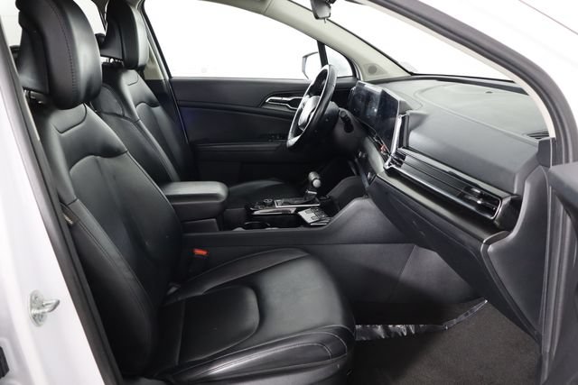 Used 2025 Kia Sportage EX FWD image 18