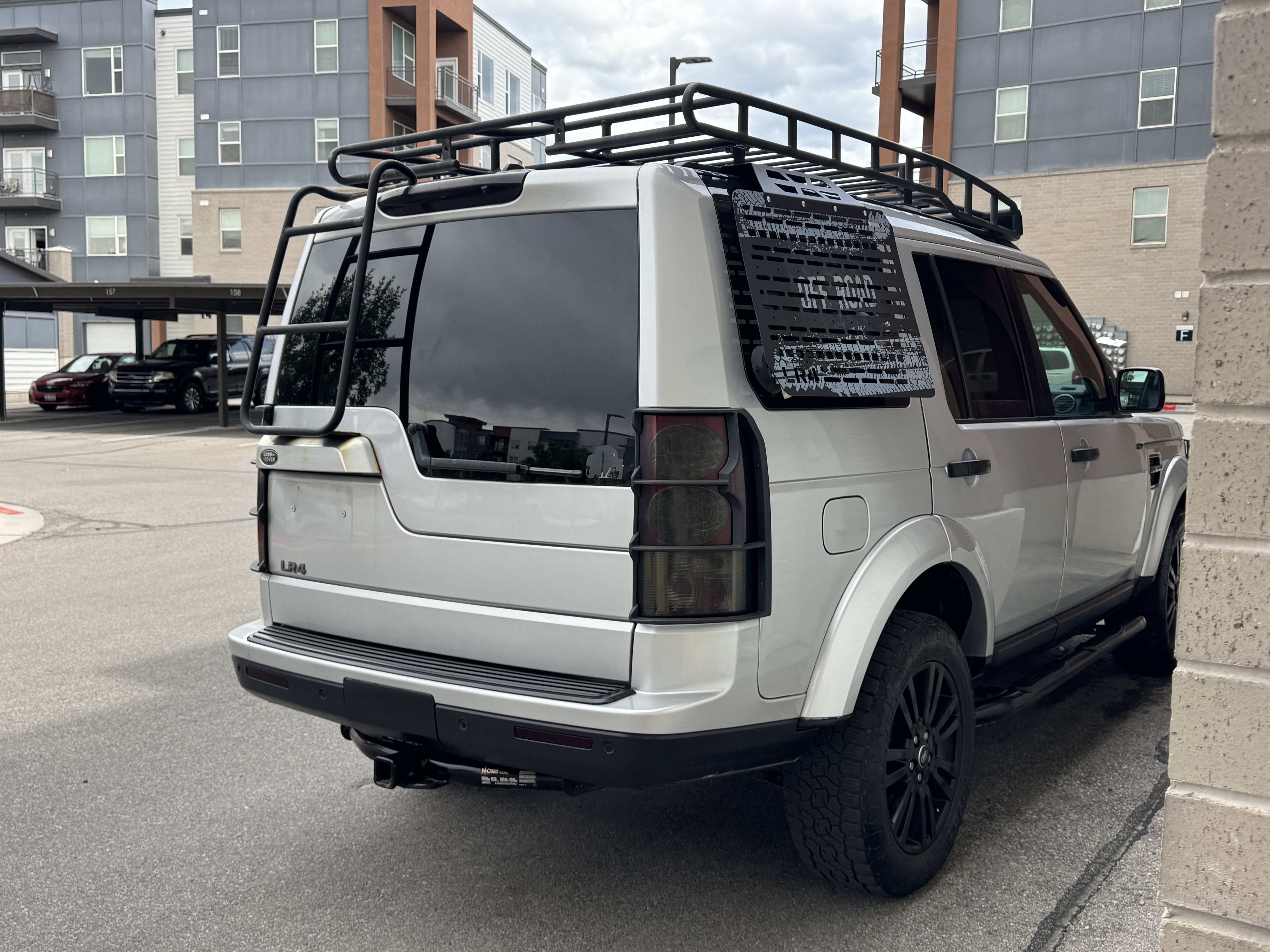 Used 2013 Land Rover LR4 AWD/4WD image 7