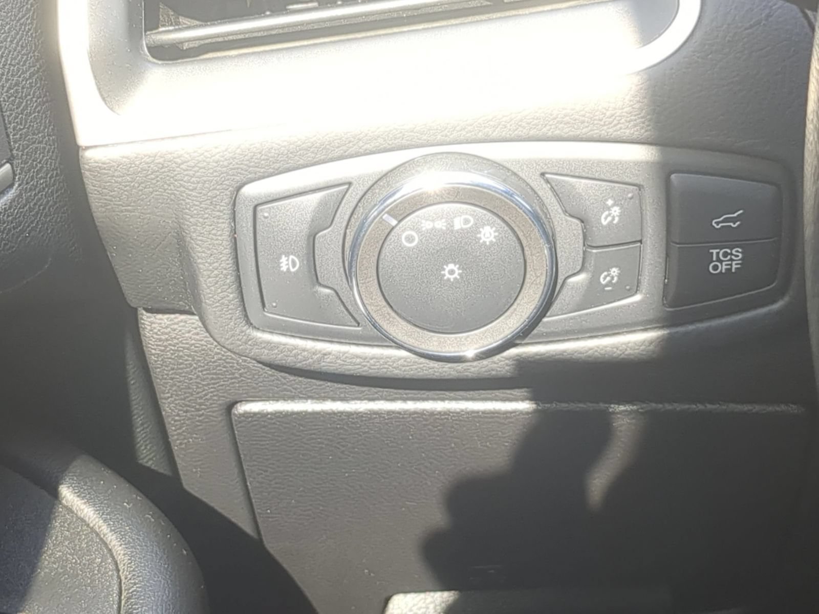 Used 2022 Ford Edge SEL w/ Convenience Package AWD/4WD image 16
