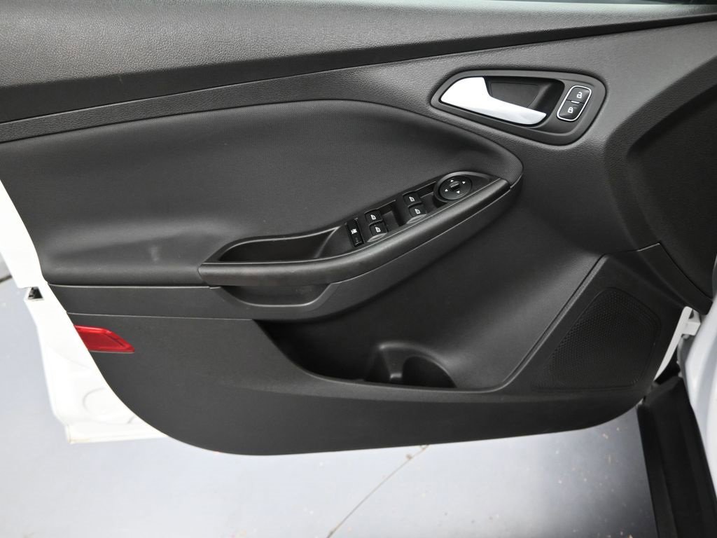 Used 2018 Ford Focus SE image 20