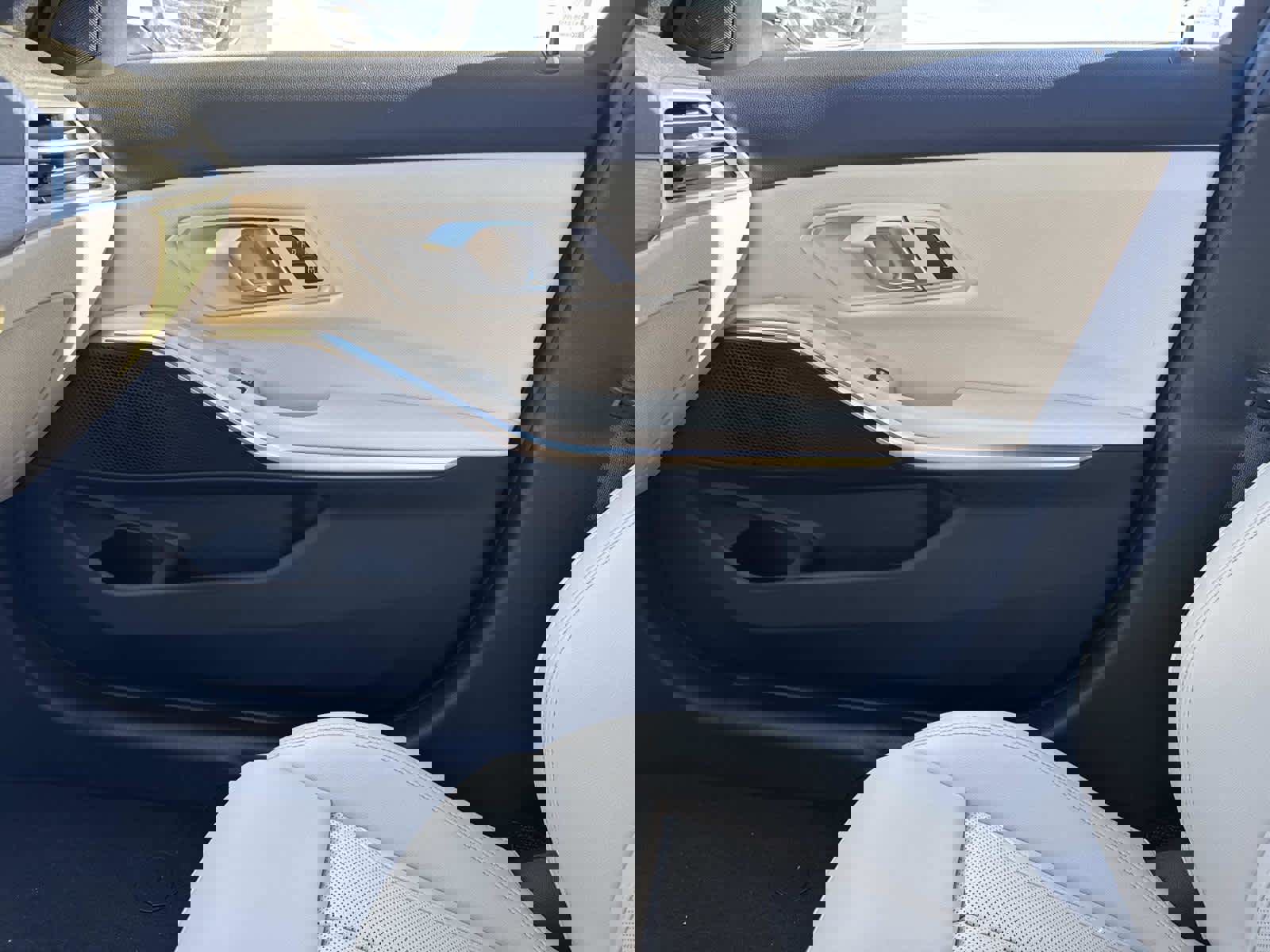 New 2026 BMW 330i Sedan w/ Premium Package image 22