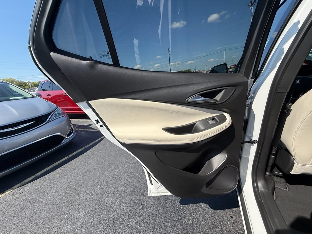 Used 2026 Buick Encore GX Avenir w/ Avenir Convenience Package AWD/4WD image 18