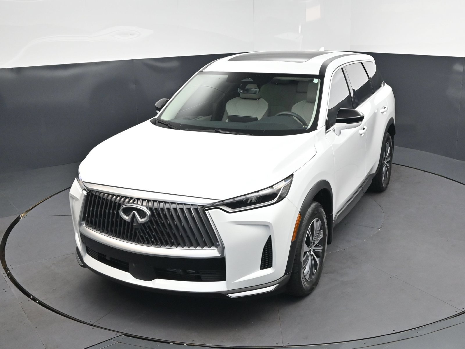 Used 2026 INFINITI QX60 Pure w/ Cargo Package FWD image 31