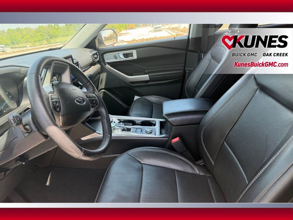 Used 2023 Ford Explorer Limited AWD/4WD image 5