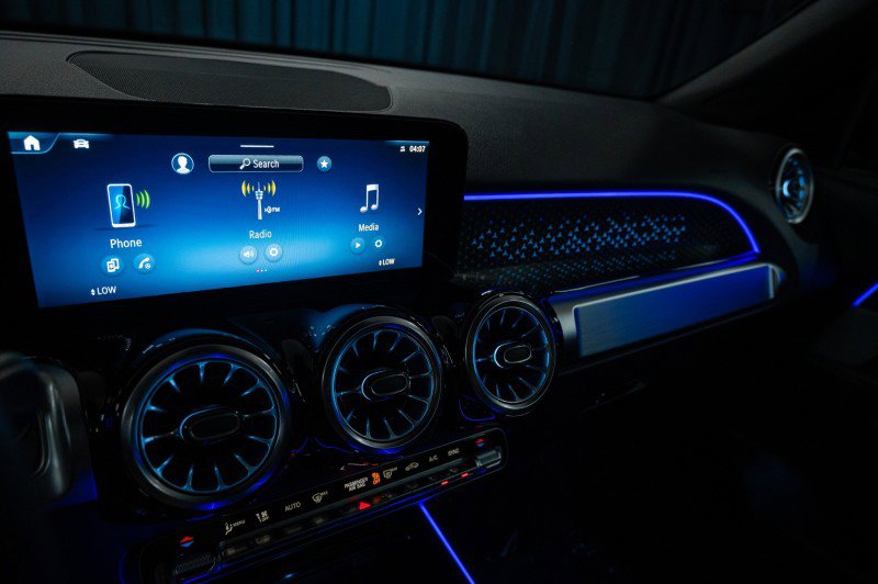 New 2026 Mercedes-Benz GLB 250 4MATIC image 18