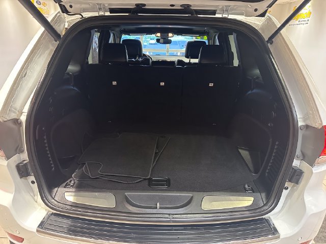 Used 2019 Jeep Grand Cherokee Limited w/ Trailer Tow Group IV AWD/4WD image 22