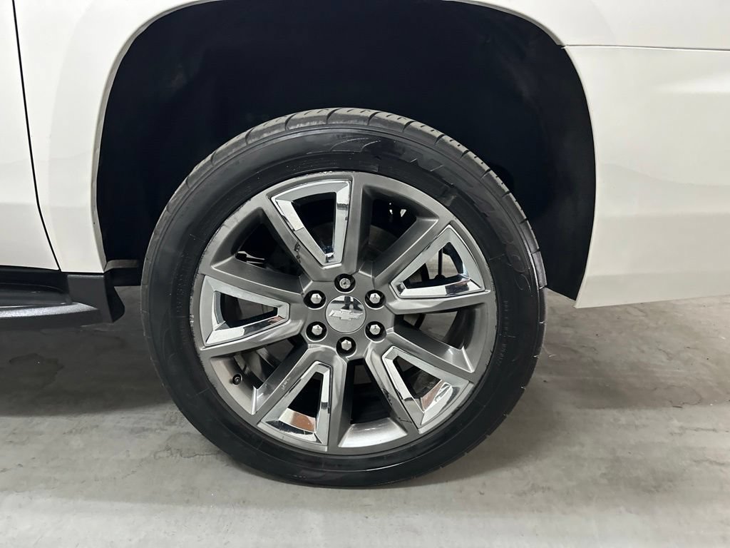 Used 2020 Chevrolet Suburban LT w/ Luxury Package RWD image 67