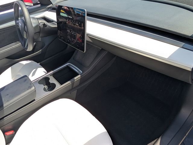 Used 2023 Tesla Model 3 Standard Range image 18