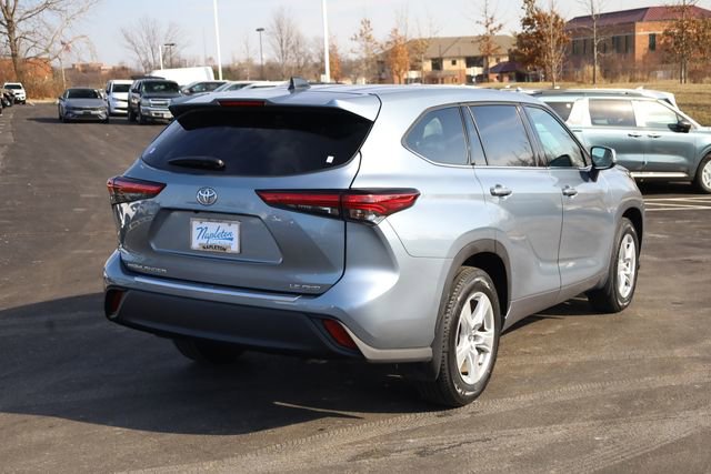 Used 2022 Toyota Highlander LE image 6