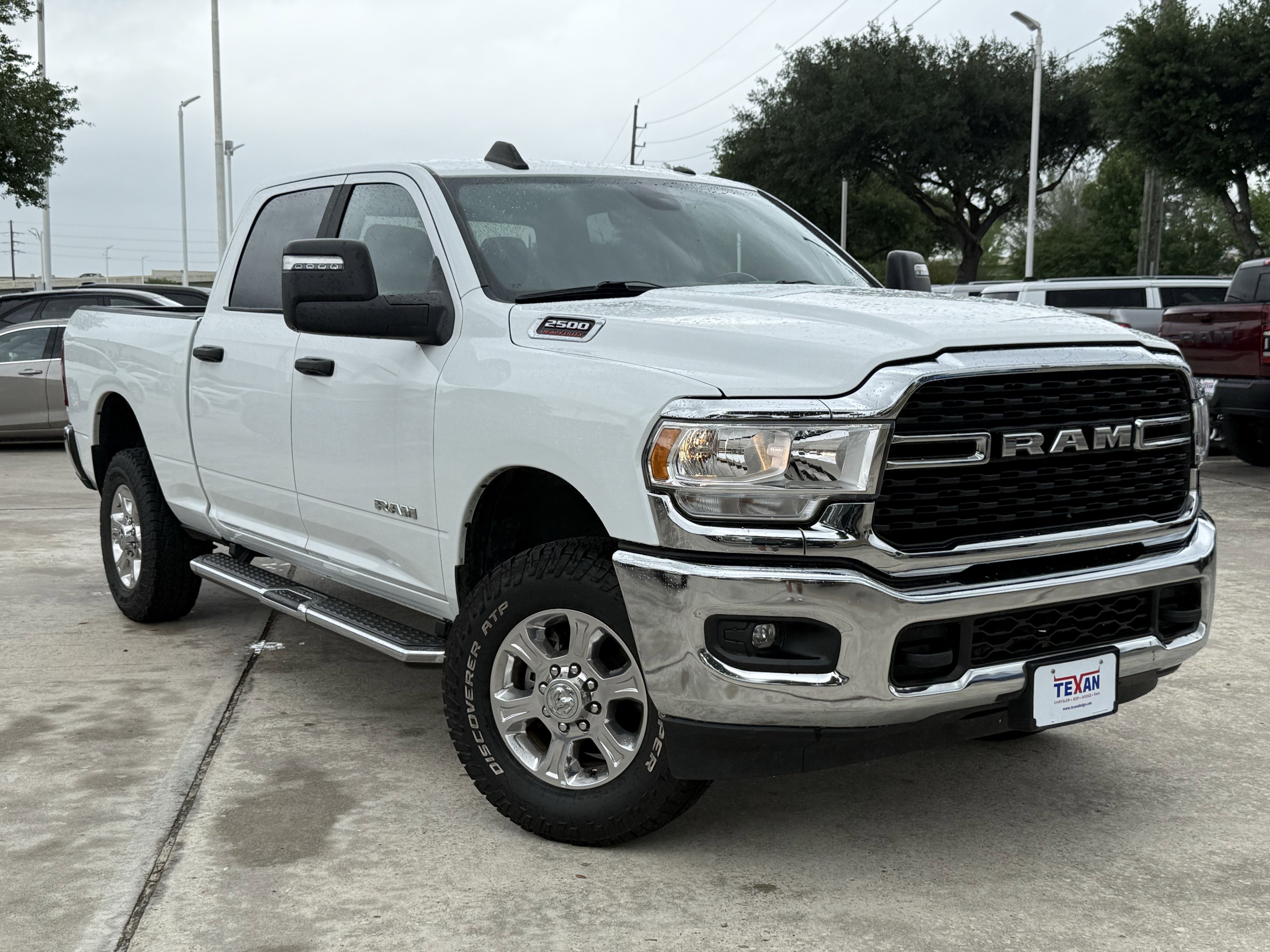 Used 2024 RAM 2500 Big Horn AWD/4WD image 2