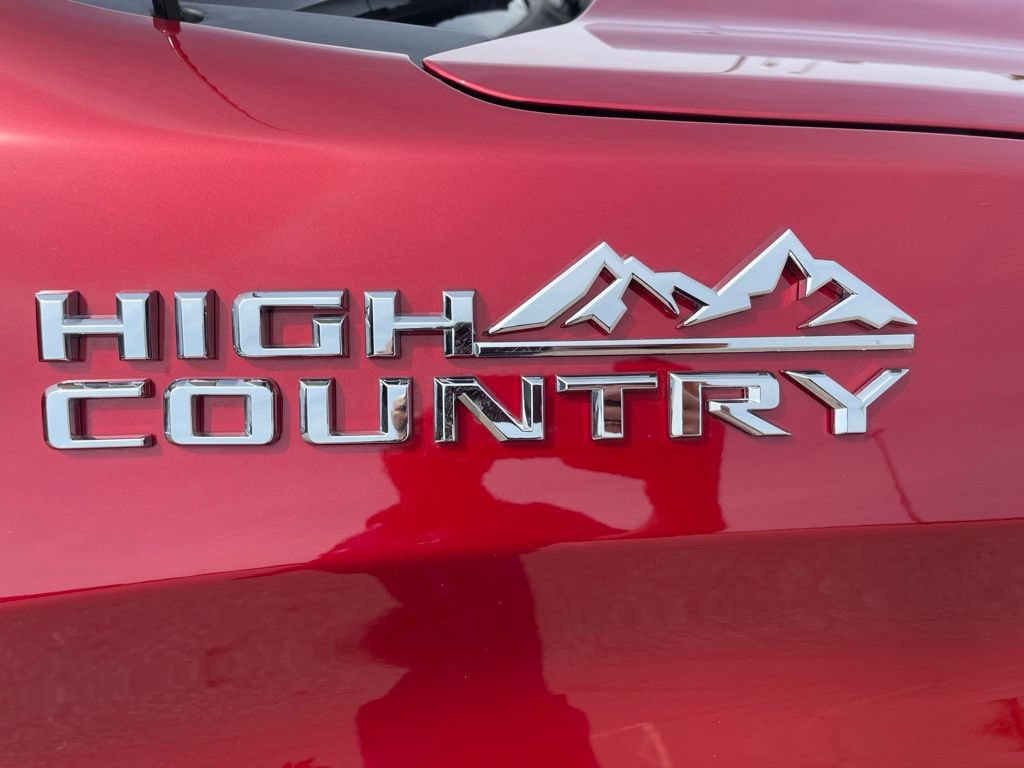 Used 2025 Chevrolet Silverado 1500 High Country AWD/4WD image 25